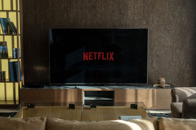 Netflix loading on a living room television during a VPN session